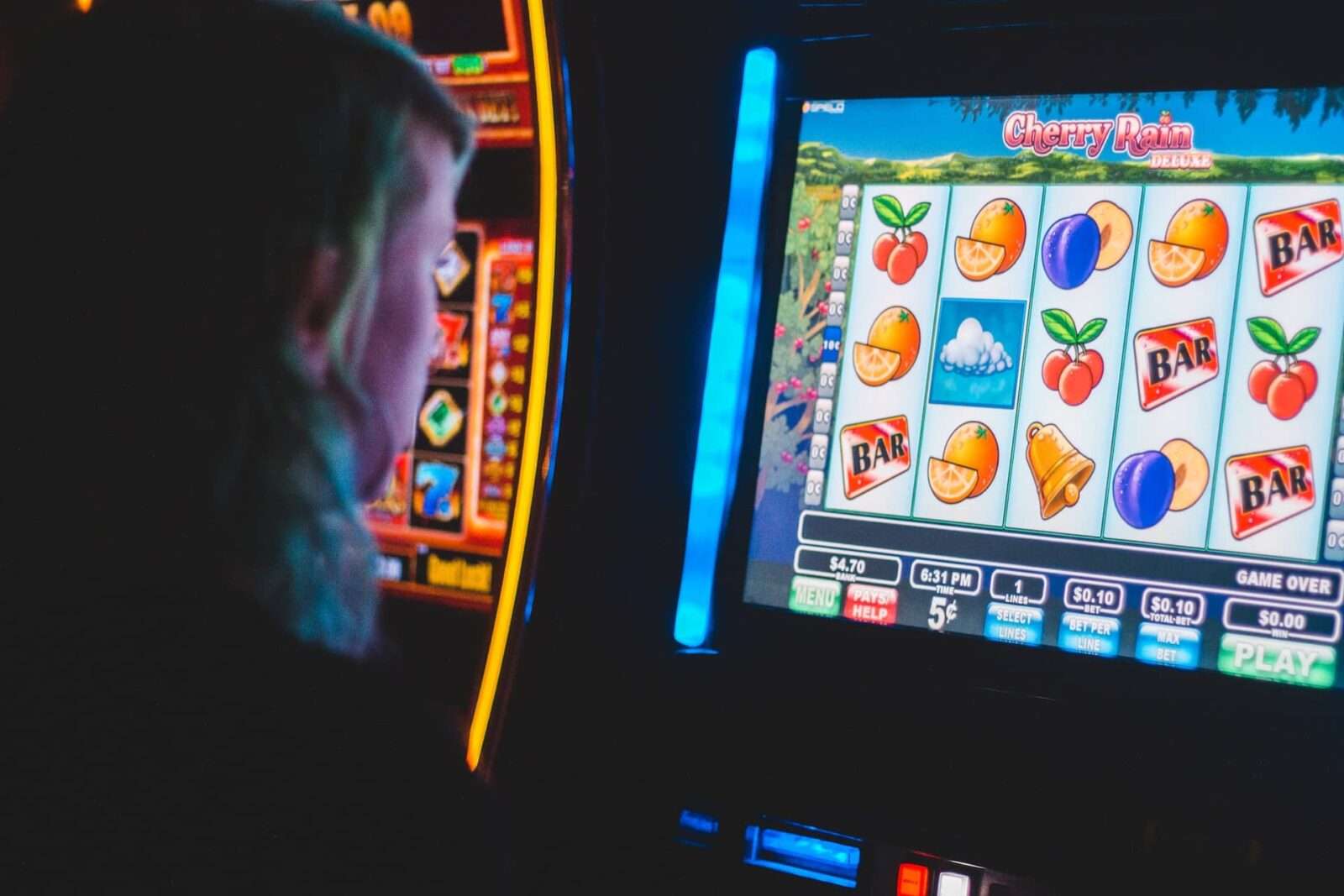 A Comprehensive Guide to Slot Machines: Understanding the Game of Chance