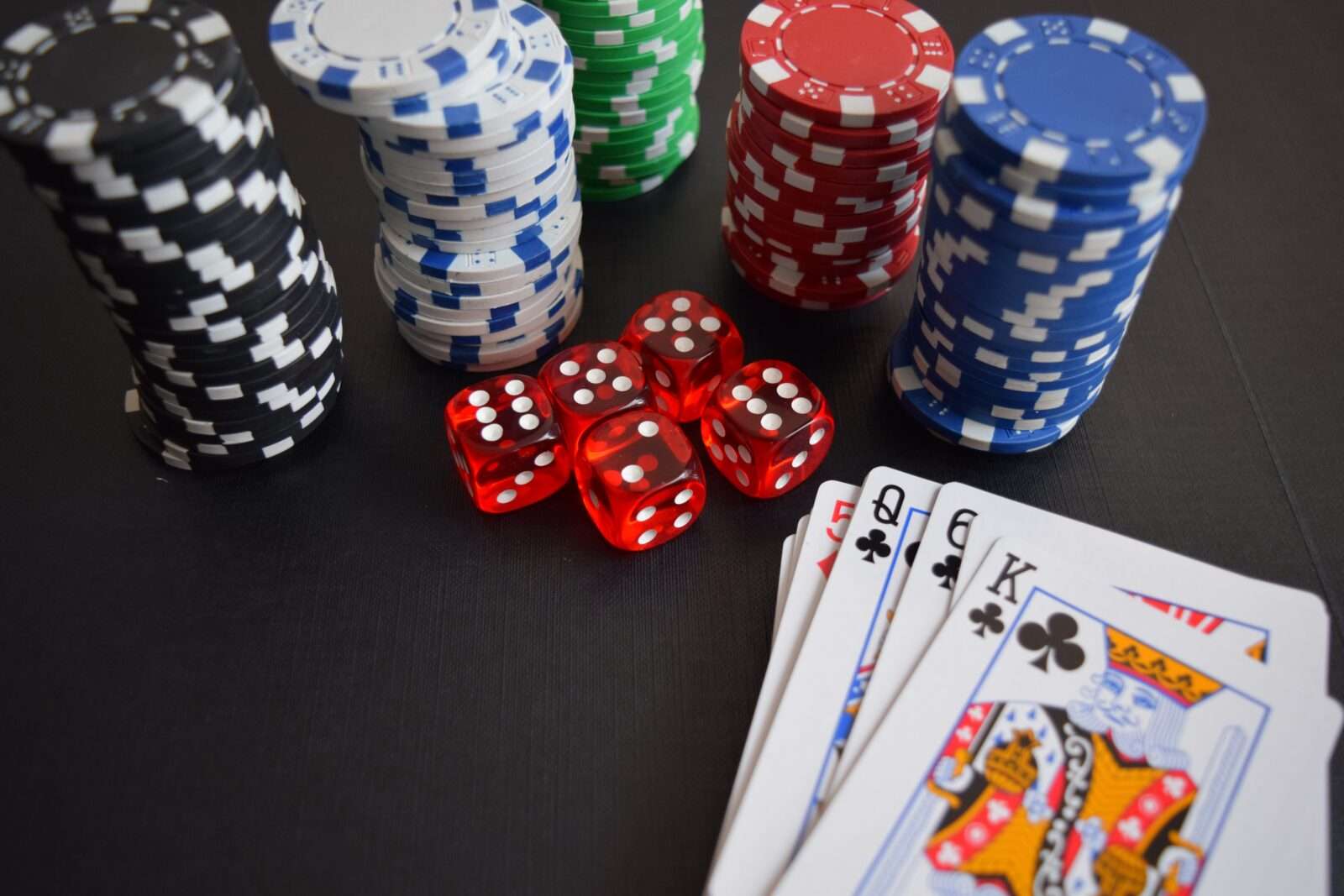 From Beginner to Pro: A Step-by-Step Guide to Mastering Online Poker