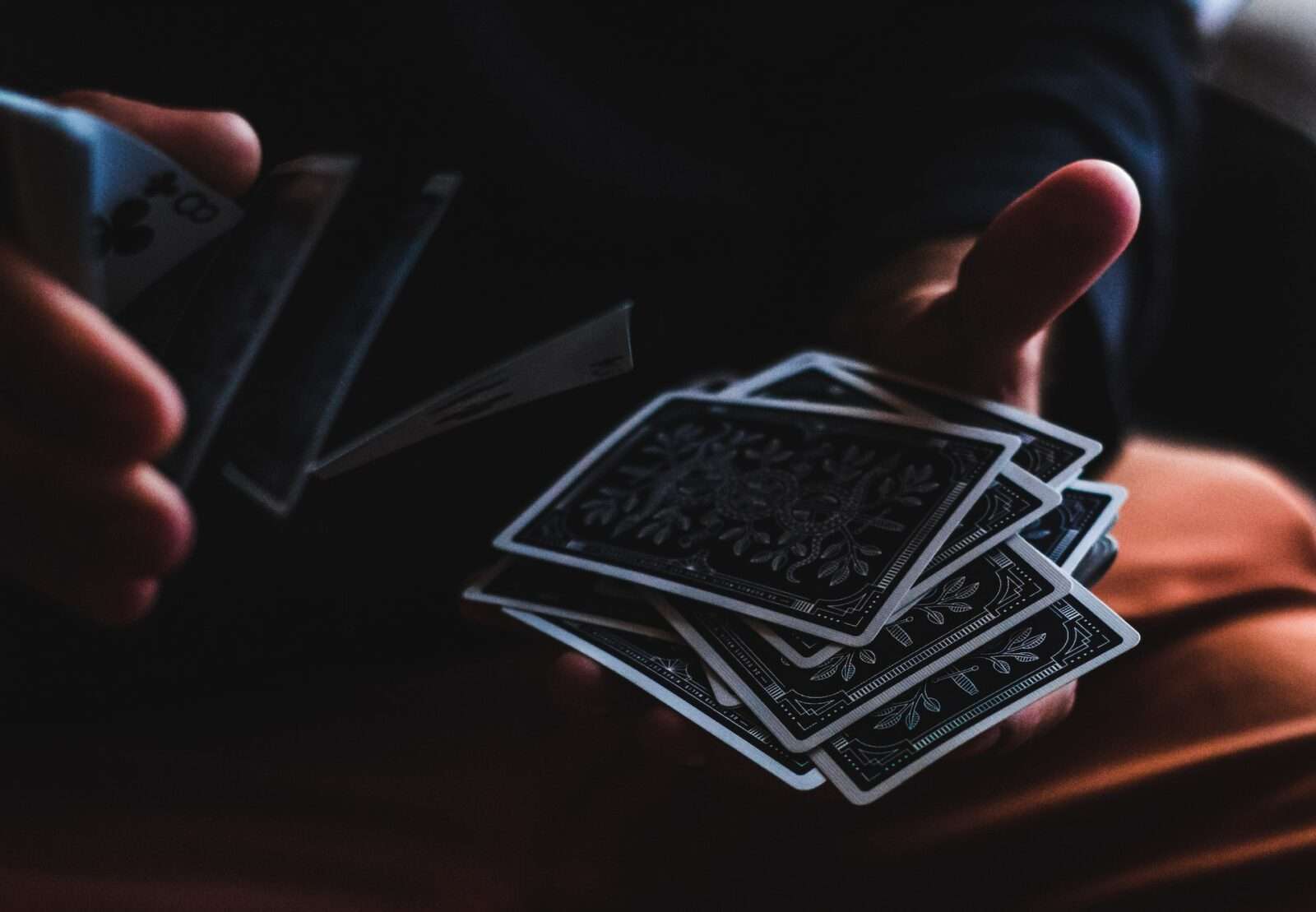 Poker 101: Mastering the Fundamentals for Winning Gameplay