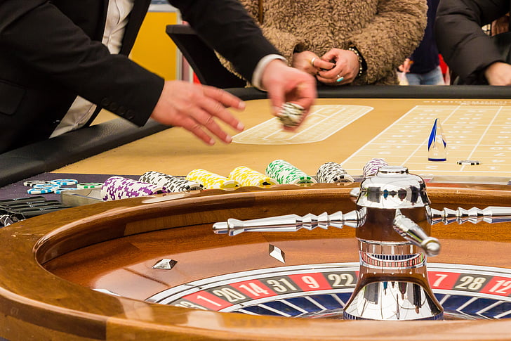 The Thrill of Live Dealer Games: Advantages and Popular Titles